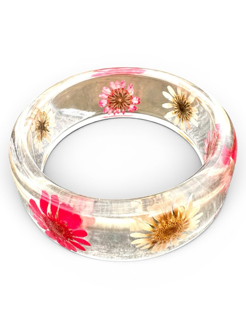 Lucite Bangle Bracelet With Embedded Dried Daisy Flowers - Picture 6 of 6